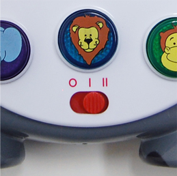 ���Ȃ��̉��̕����ɃX�C�b�`������܂��B ���͓d�����I�t�ɁA�u�h�v�͓����̖��O�Ɩ������p��ŁA�u�h�h�v�͊y���������f�B�[������܂���B